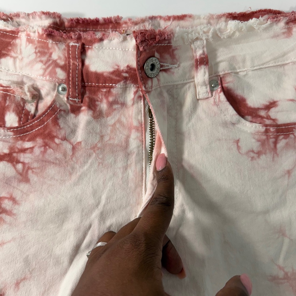 POL Clothing Red White Tie Dye Frayed Denim Shorts SMP283 Small - Picture 2 of 7